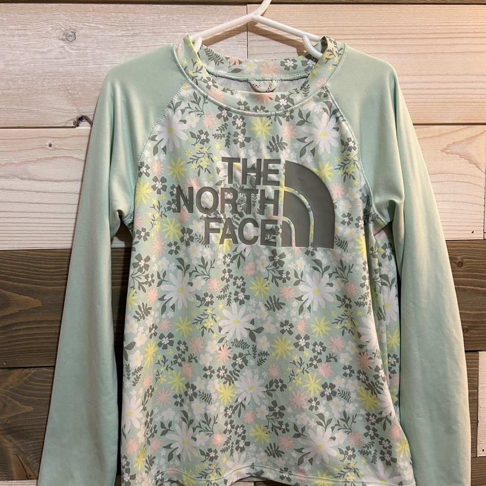 The North Face ⚜️ Girls Long Sleeved Swim Shirt Rashguard